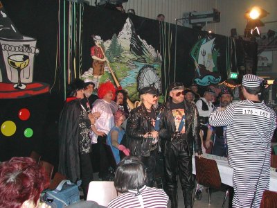 Bei der Aufnahme des Abspanns für die Sendung: Niester Narren mit Michaele Scherenberg und Karl-Heinz Stier