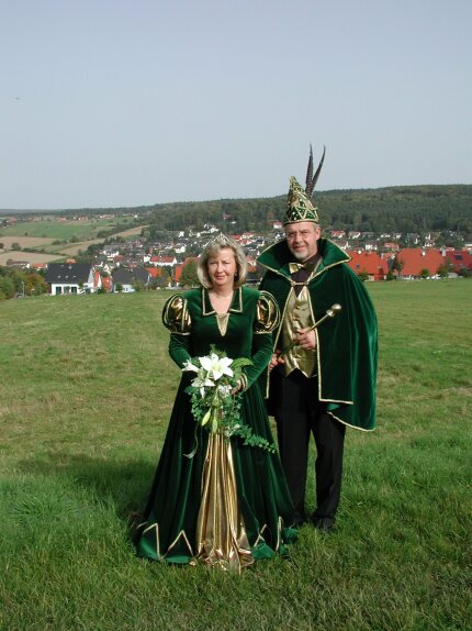 Das Prinzenpaar - Im Hintergrund Nieste