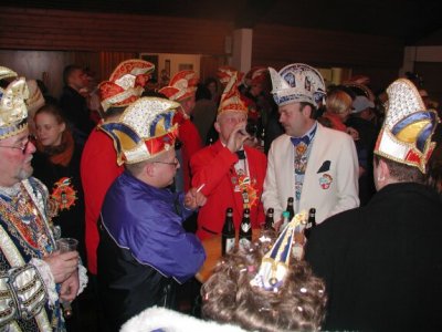 Unterstützten uns beim Rathaussturm: die närrischen Freunde vom NCC Blau-Weiß aus Niestetal